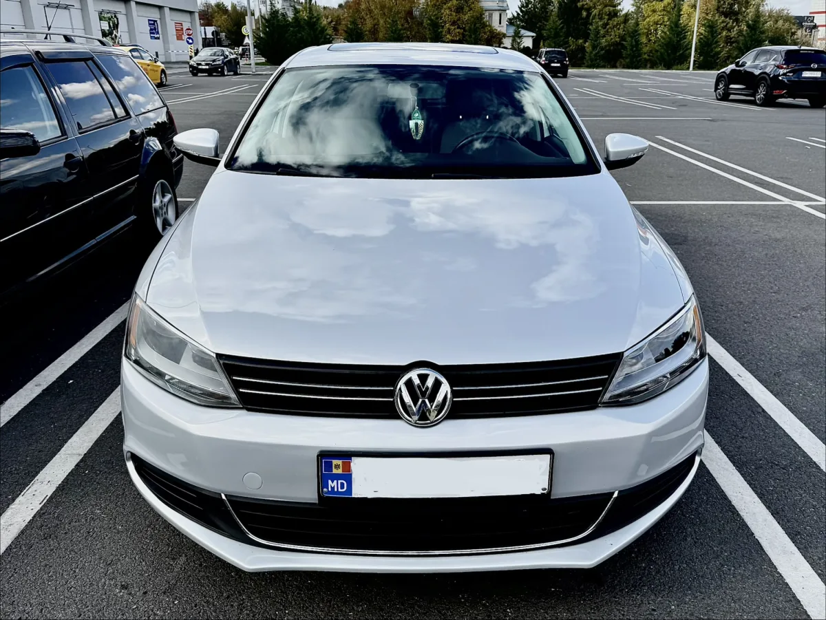 Vand Volkswagen Jetta (3/8)