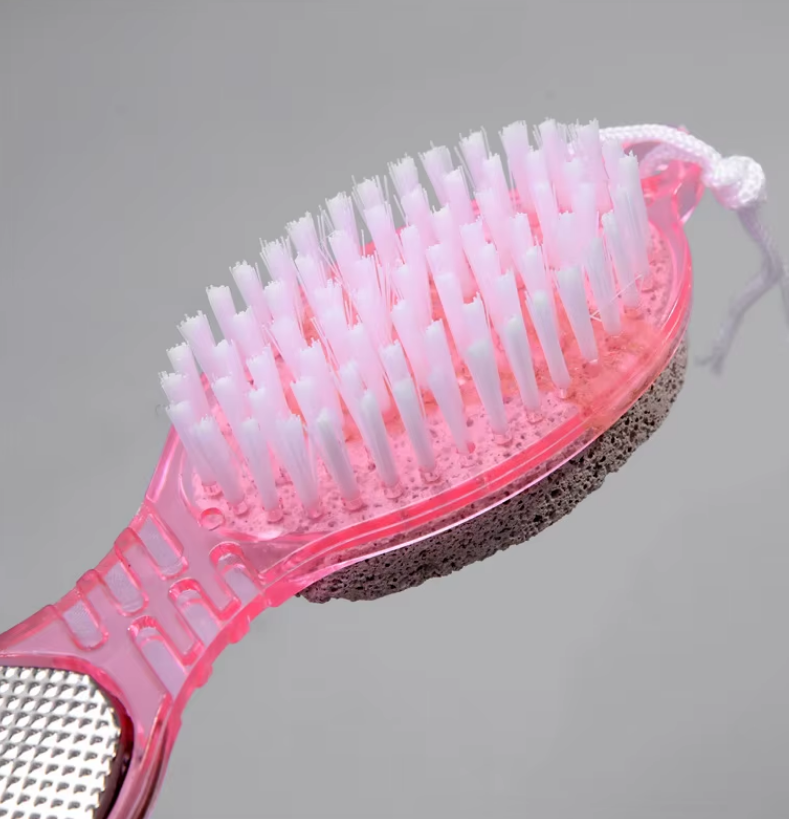 Perie pentru pedichiura 4 in 1