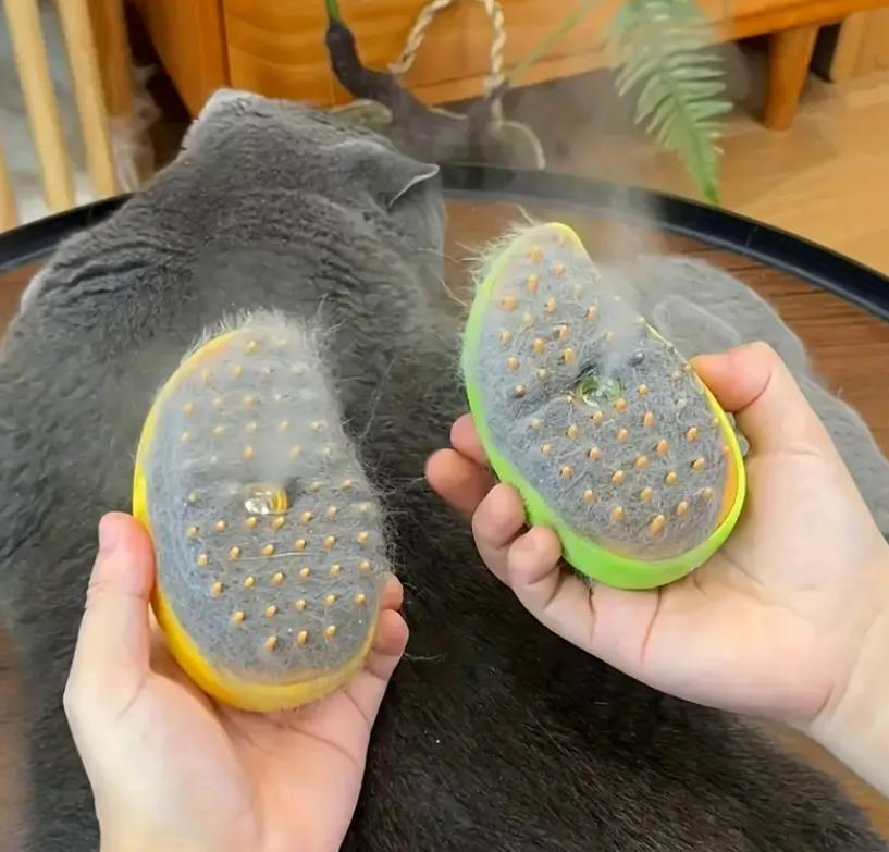 Perie pentru pieptanat animale cu umidificator