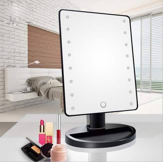 Oglinda cu iluminare Led