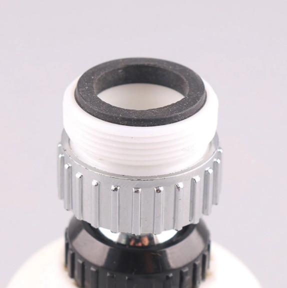 Adaptor robinete pentru economisirea apei
