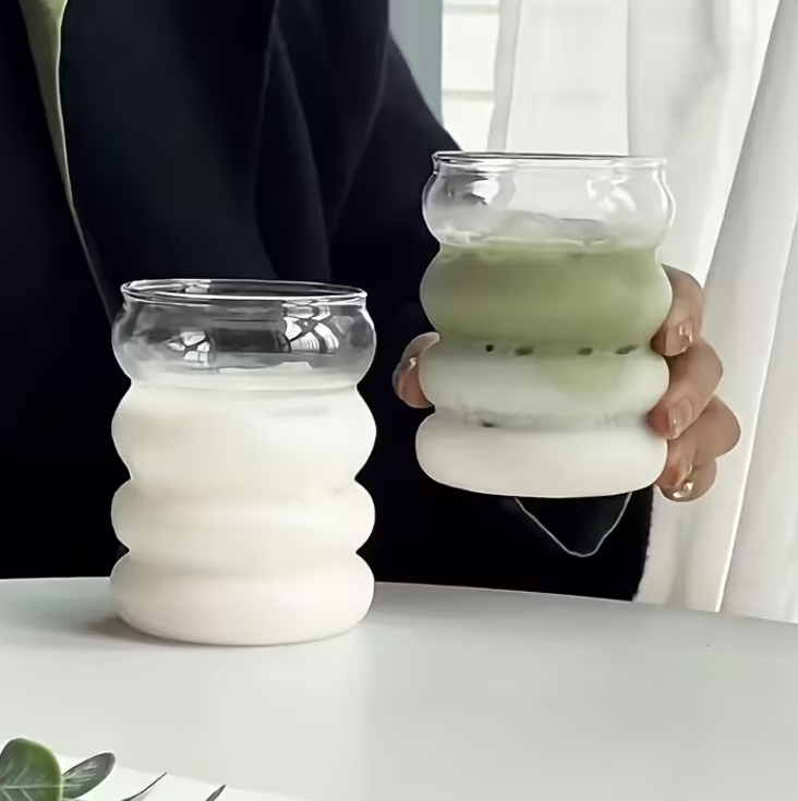 Pahar cu capac si pai din sticla, Wave, 370ml