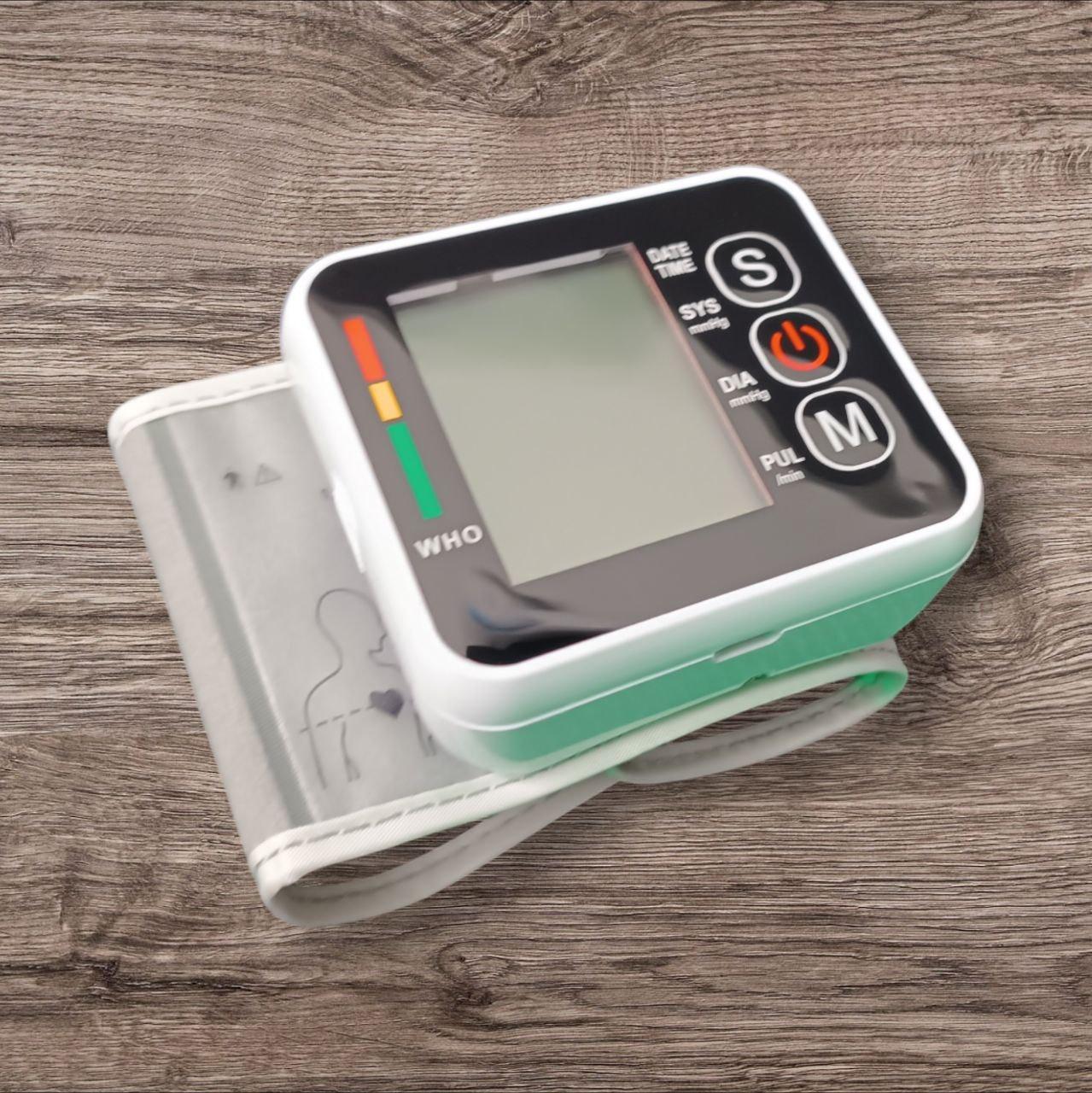 Tensiometru digital de brat  Electronic Blood Pressure Monitor