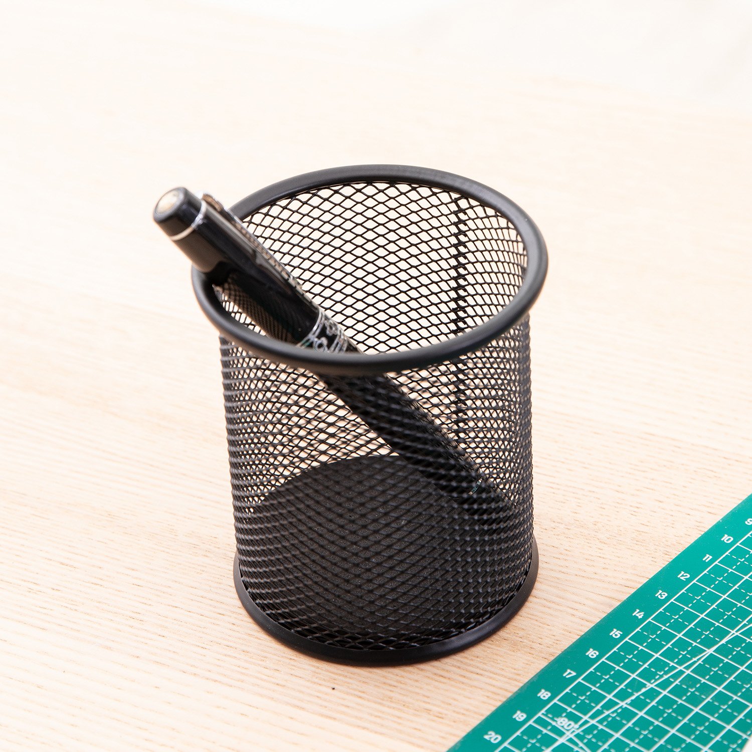 Suport instrumente de scris DELI D, 9 х 10 cm, metal, negru